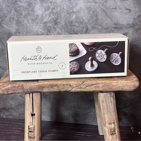 Hand with Magnolia 3pc Metal & Wood Snowflake Cookie Press Set - Picture 2 of 8